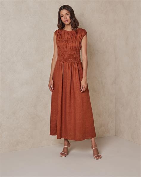 Apricot Amulet Midi Dress: Dress it Up or Dress it Down